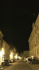 On verrait vaguement venir la nuit